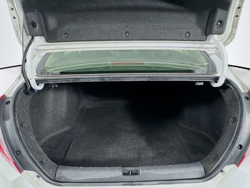 Used 2018 Honda Civic EX-L image 33