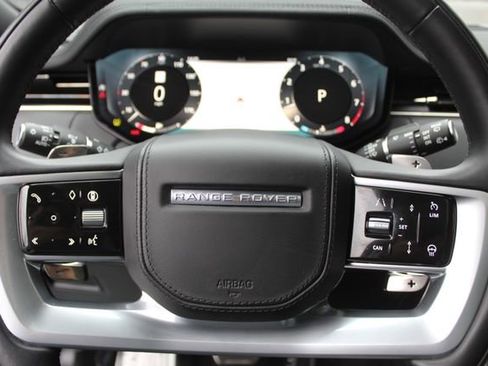 Used 2025 Land Rover Range Rover SE image 17