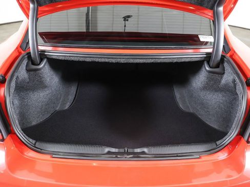 Used 2018 Dodge Charger R/T image 24