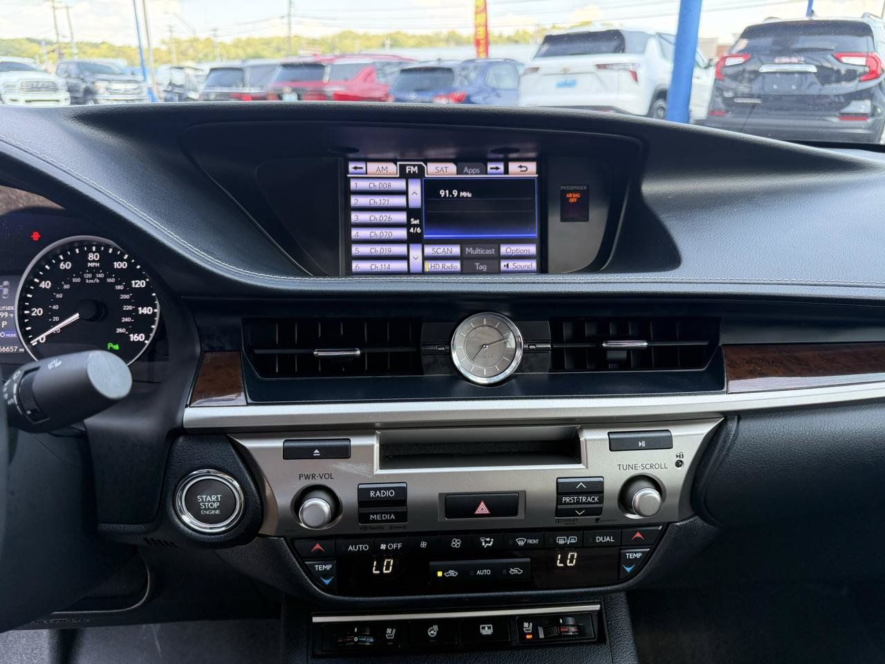 Used 2014 Lexus ES 350 w/ Luxury Package FWD image 10