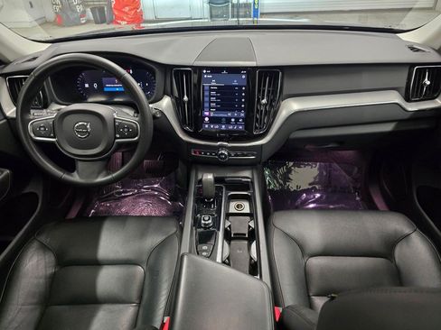 Used 2023 Volvo XC60 B5 Core AWD/4WD image 32