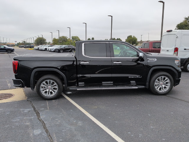 Used 2025 GMC Sierra 1500 Denali w/ Technology Package AWD/4WD image 8