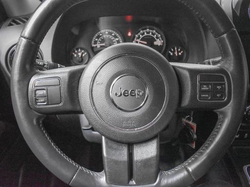 Used 2016 Jeep Patriot Latitude image 12