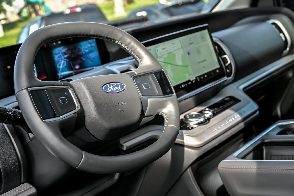 Certified 2025 Ford Expedition Max Active AWD/4WD image 16