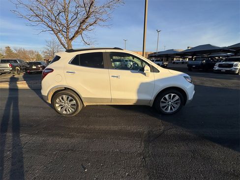 Used 2018 Buick Encore Preferred image 3