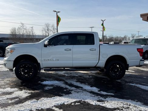 Used 2018 Nissan Titan Platinum Reserve image 5