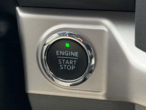 Certified 2022 Ford F150 XLT w/ Equipment Group 302A High image 36