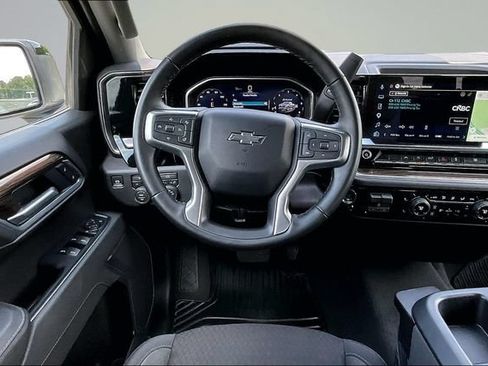 Used 2026 Chevrolet Silverado 1500 RST AWD/4WD image 9