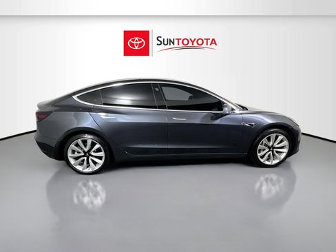 Used 2018 Tesla Model 3 Long Range image 2