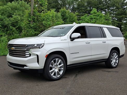 Certified 2021 Chevrolet Suburban High Country AWD/4WD image 3