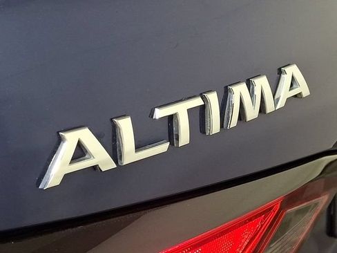 Used 2022 Nissan Altima 2.5 S FWD image 29