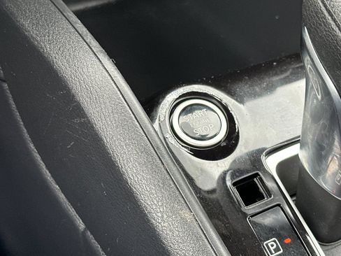Used 2021 Nissan Kicks S FWD image 23