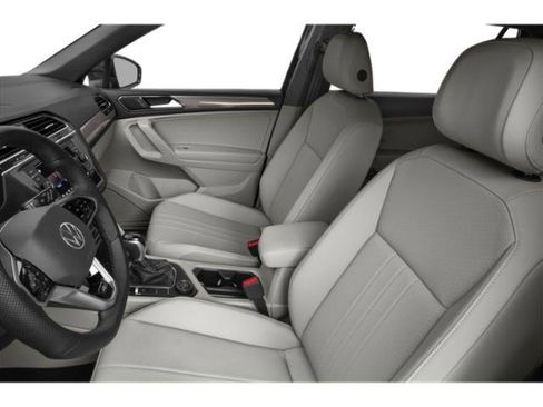 Used 2022 Volkswagen Tiguan SE R-Line FWD image 12