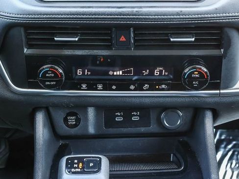 Used 2024 Nissan Rogue SV AWD/4WD image 13