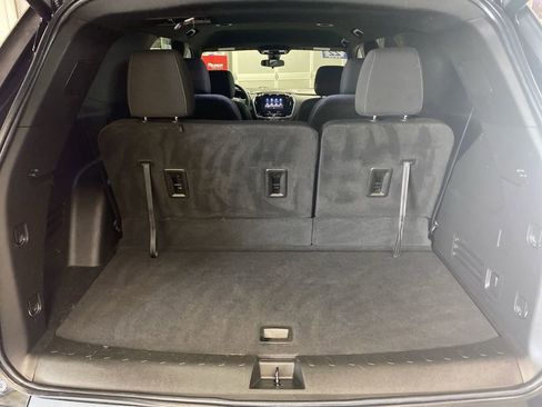 Used 2022 Chevrolet Traverse LT FWD image 7
