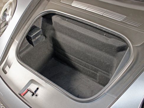 Used 2025 Porsche 911 Carrera image 12