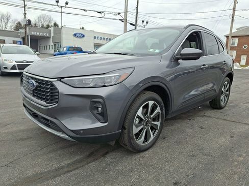 Certified 2024 Ford Escape Platinum AWD/4WD image 3