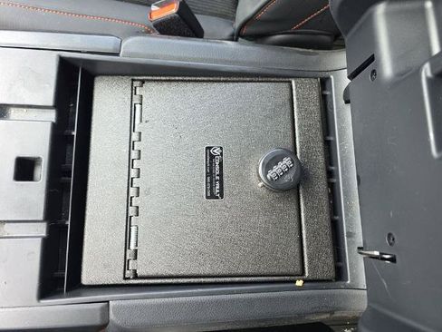 Used 2022 Nissan Titan PRO-4X w/ Off Road Protection Package AWD/4WD image 37