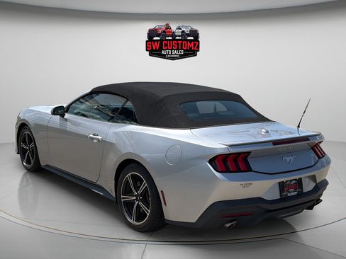 Used 2024 Ford Mustang Premium RWD image 5