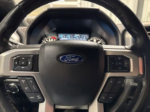 Used 2020 Ford F150 Platinum w/ Equipment Group 701A Luxury image 15