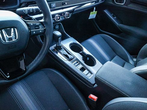 Certified 2025 Honda Civic Sport image 27