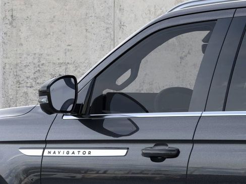 New 2026 Lincoln Navigator Reserve AWD/4WD image 13