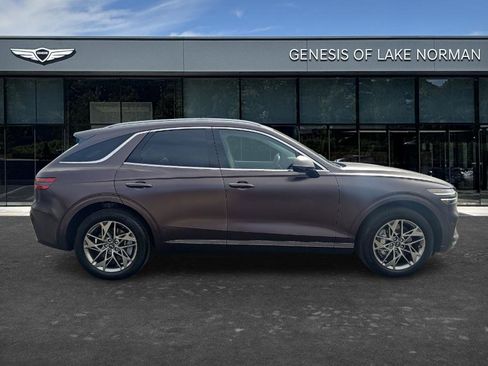 Used 2023 Genesis GV70 2.5T w/ Advanced Package image 4