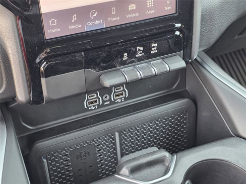 New 2026 RAM 1500 Big Horn AWD/4WD image 14