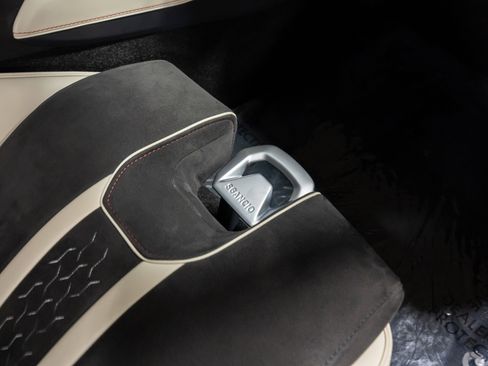 Used 2024 Lamborghini Huracan Tecnica RWD image 63