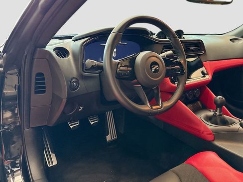 Used 2025 Nissan Z Performance w/ Floor Mat Package image 9
