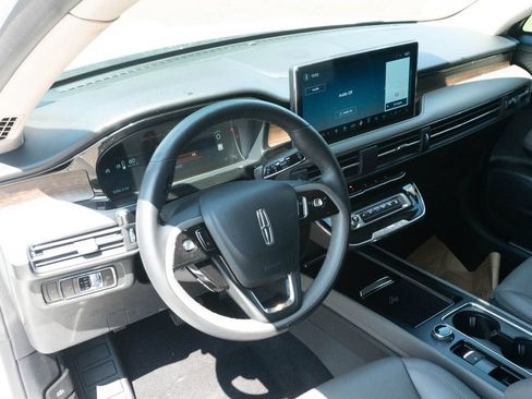 Used 2025 Lincoln Corsair Reserve FWD image 19