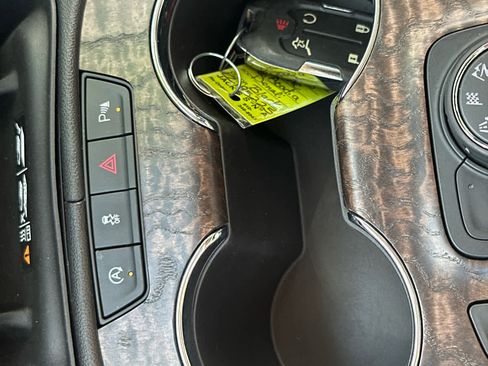 Used 2020 GMC Acadia Denali w/ Denali Ultimate Package image 39