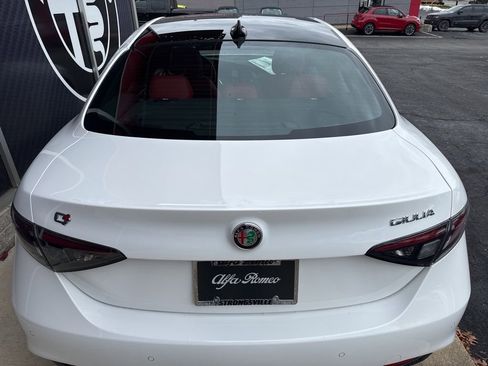 New 2025 Alfa Romeo Giulia Veloce w/ Veloce Package AWD image 7