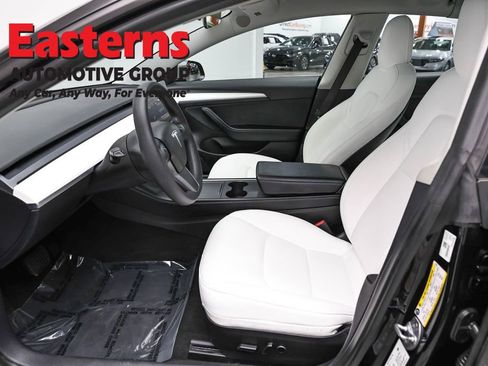 Used 2022 Tesla Model 3 image 14