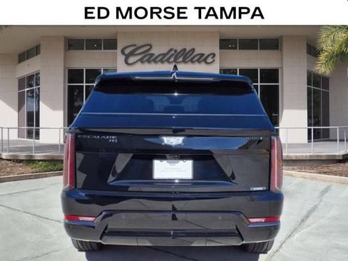 Used 2025 Cadillac Escalade IQ Sport 1 w/ LPO, ONYX Package AWD/4WD image 4