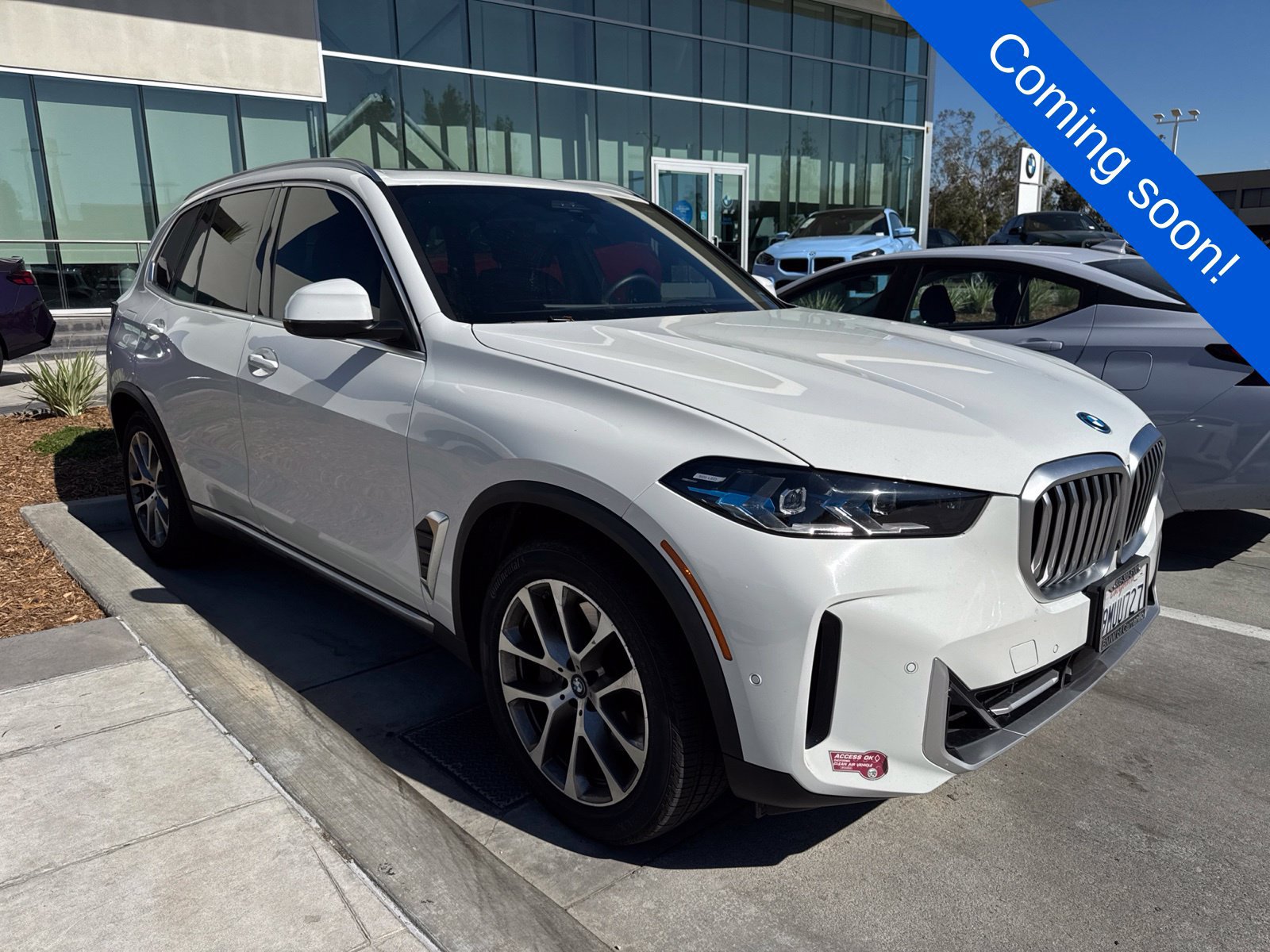 Certified 2025 BMW X5 xDrive50e AWD/4WD image 1