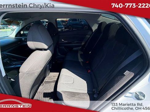 Used 2024 Hyundai Elantra SE FWD image 20