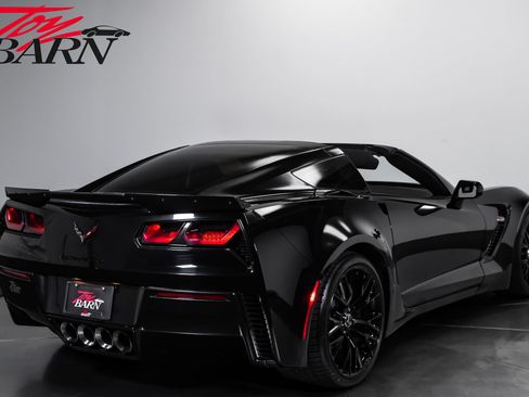Used 2015 Chevrolet Corvette Z06 w/ 2LZ Preferred Equipment Group RWD image 5