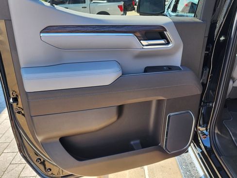 New 2026 GMC Sierra 1500 SLT w/ SLT Premium Plus Package image 40