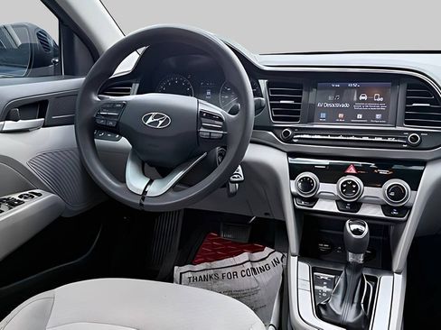 Used 2019 Hyundai Elantra SEL FWD image 15