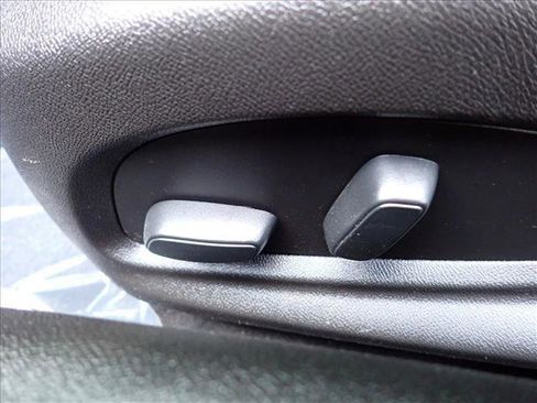 Used 2018 Chevrolet Camaro LT image 11