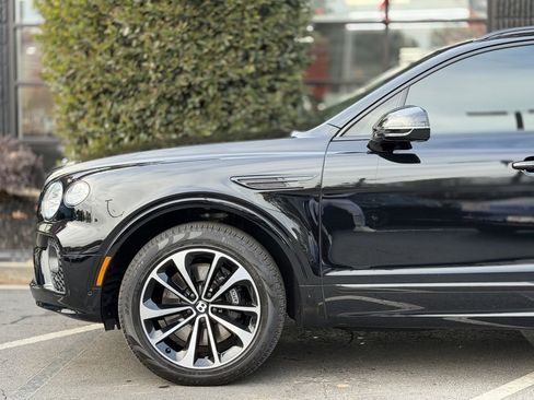 Used 2023 Bentley Bentayga image 10