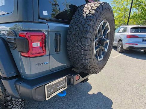Used 2024 Jeep Wrangler Unlimited Rubicon 4xe AWD/4WD image 14
