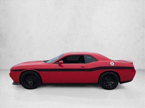 Used 2019 Dodge Challenger R/T RWD image 9