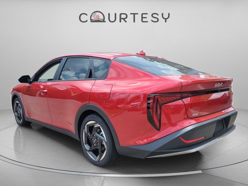 New 2025 Kia K4 EX image 2