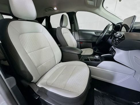 Certified 2024 Ford Escape Active image 15