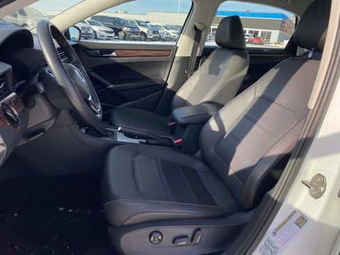 Used 2022 Volkswagen Passat 2.0T image 14