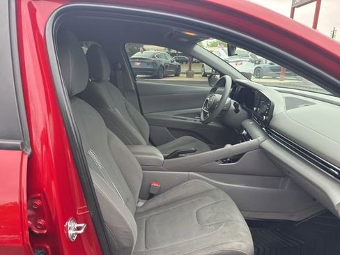 Used 2023 Hyundai Elantra SEL w/ Cargo Package FWD image 18