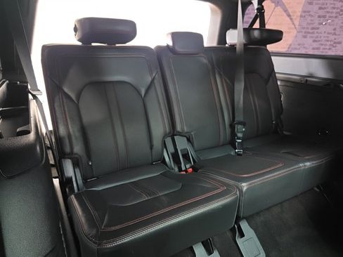 Used 2022 Ford Expedition Max Limited image 14