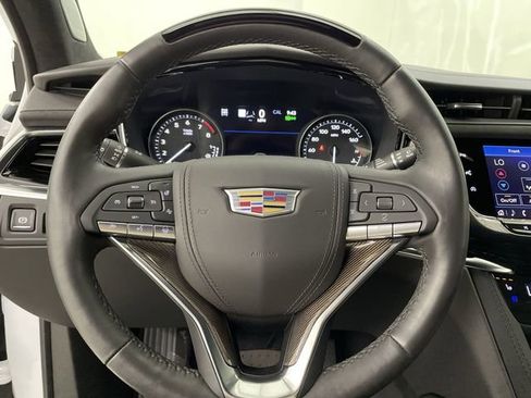 Certified 2025 Cadillac XT6 Premium Luxury w/ Platinum Package image 20